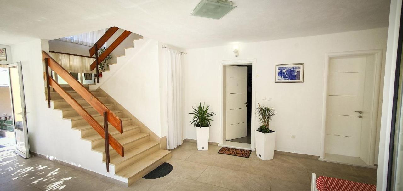 Deluxe Apartment F & M Tučepi Exteriör bild