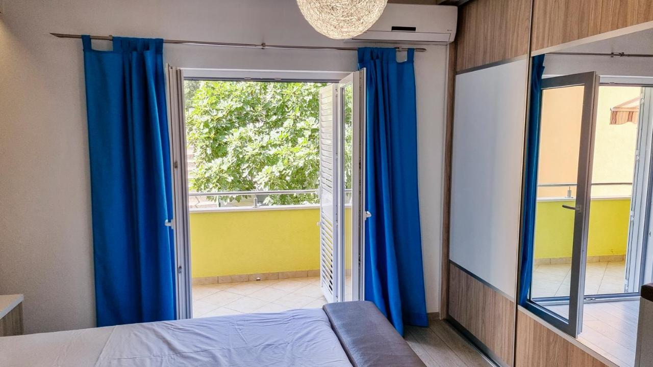 Deluxe Apartment F & M Tučepi Exteriör bild