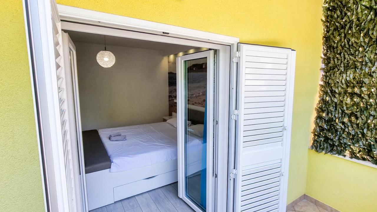 Deluxe Apartment F & M Tučepi Exteriör bild
