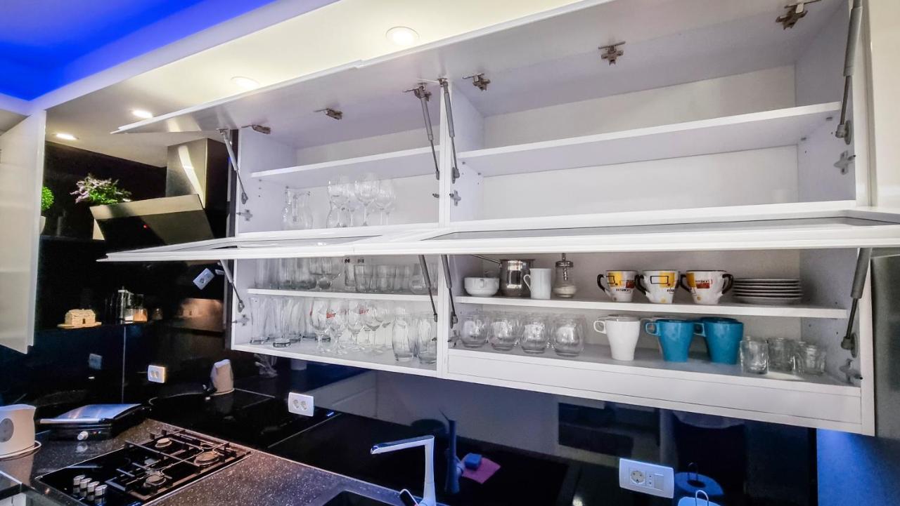 Deluxe Apartment F & M Tučepi Exteriör bild