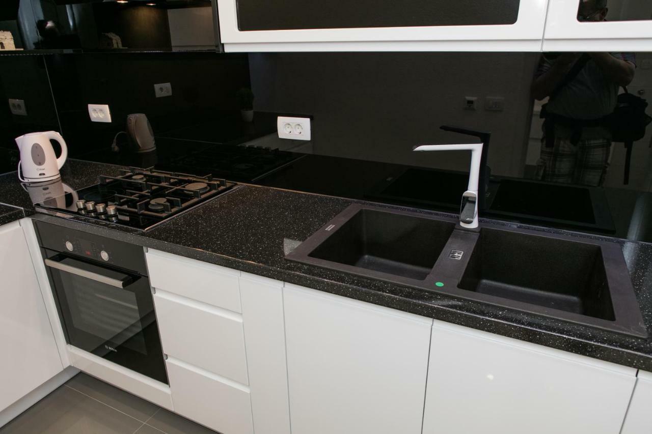 Deluxe Apartment F & M Tučepi Exteriör bild